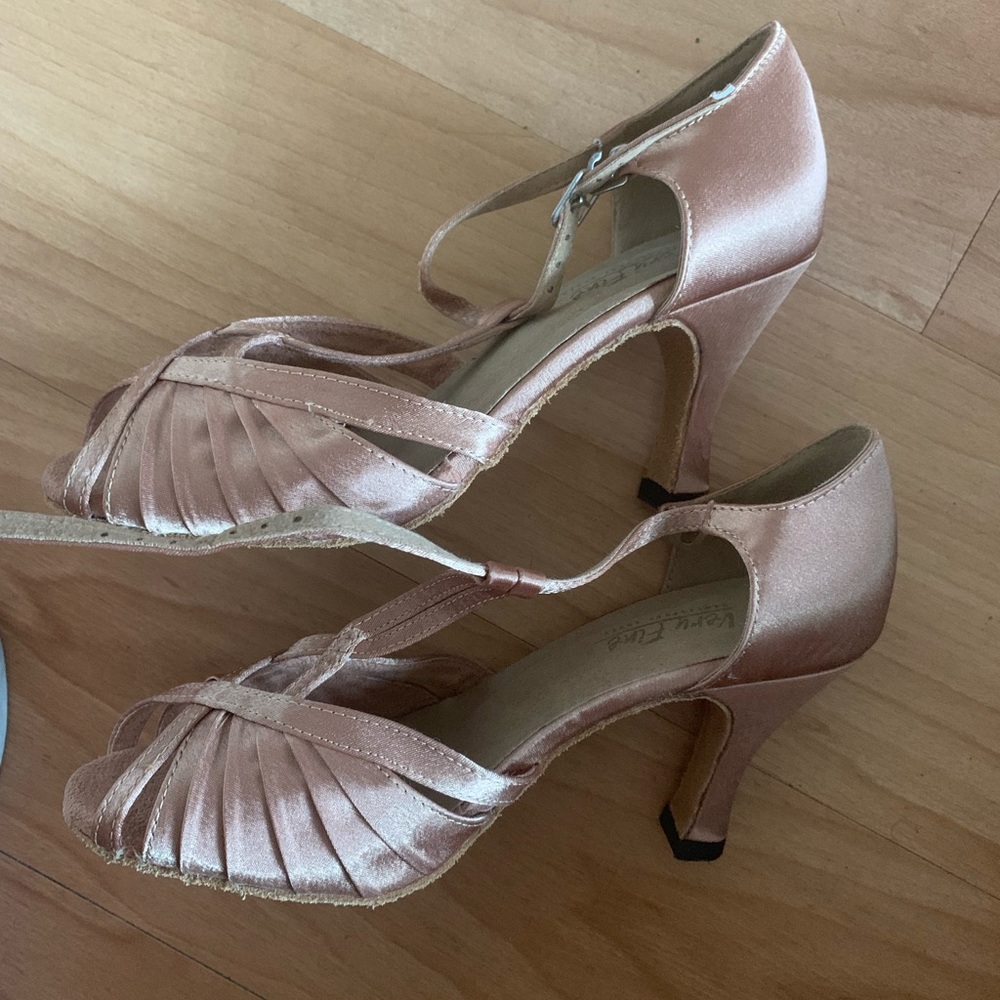 Ballroom shoes NEW. I never used it